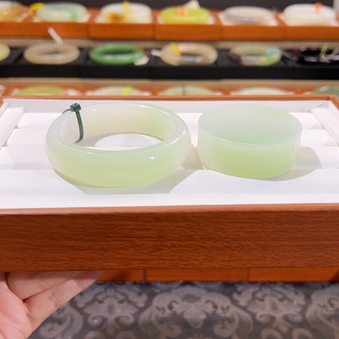 和田玉手镯未镶嵌  【白翠宽版】推荐