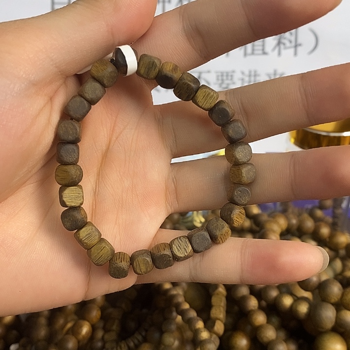 沉香木手串绿琪楠小方珠0.6 保真绿琪楠 多样性发一