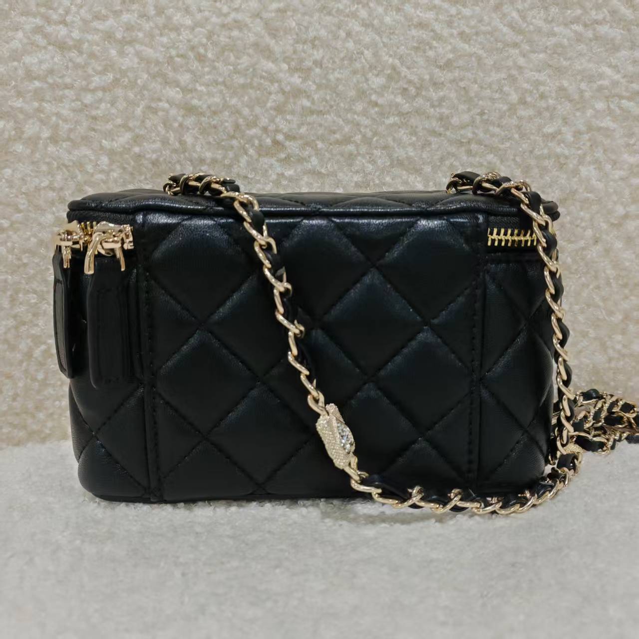 Laugh Queen手工打造真皮女士新款包黑色爱心链条盒子17cm