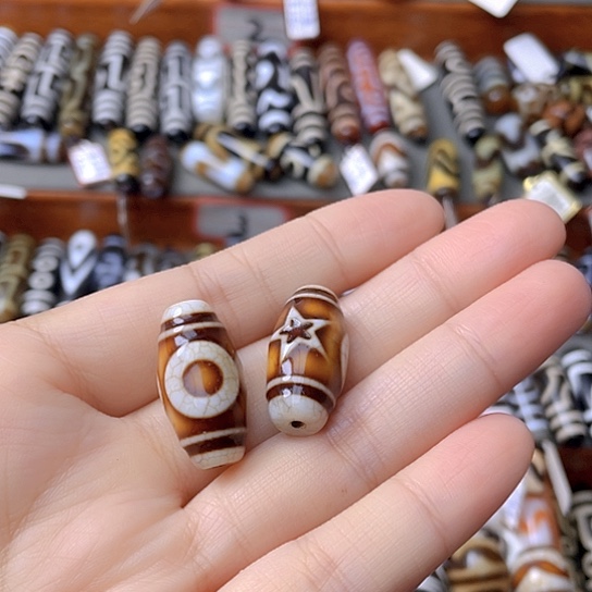 未镶嵌颈饰玛瑙/玉髓承*