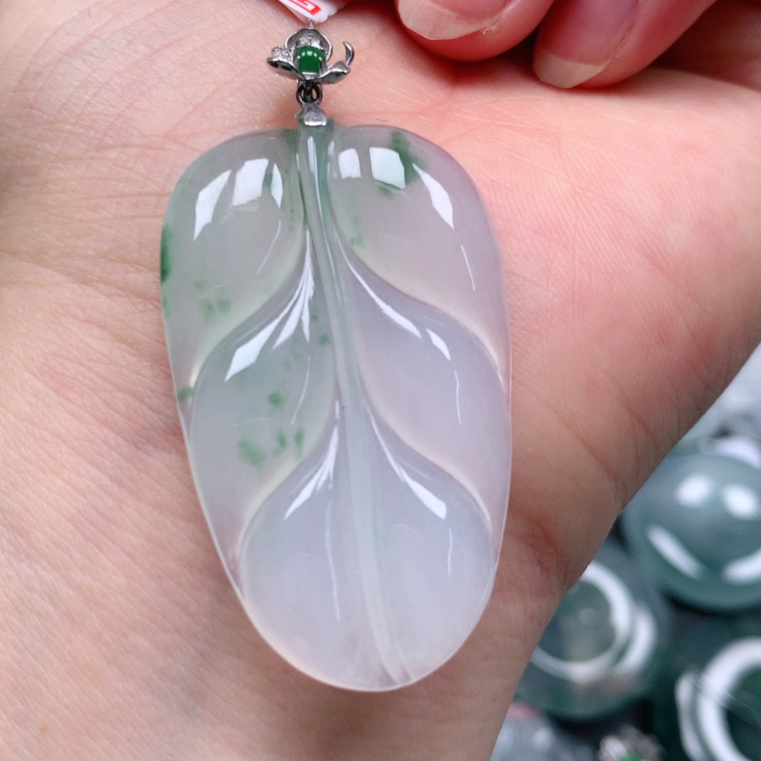 翡翠18K金镶嵌颈饰天然翡翠