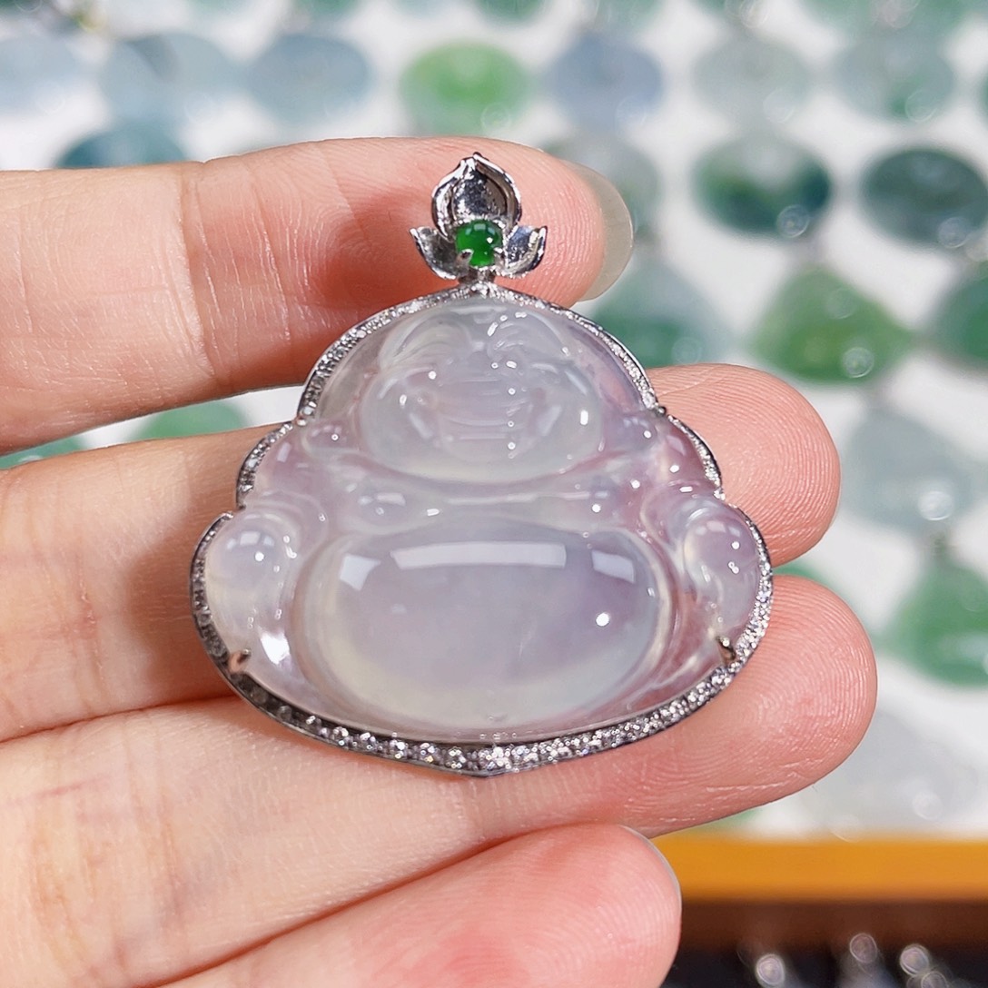 颈饰18K金镶嵌翡翠吊坠