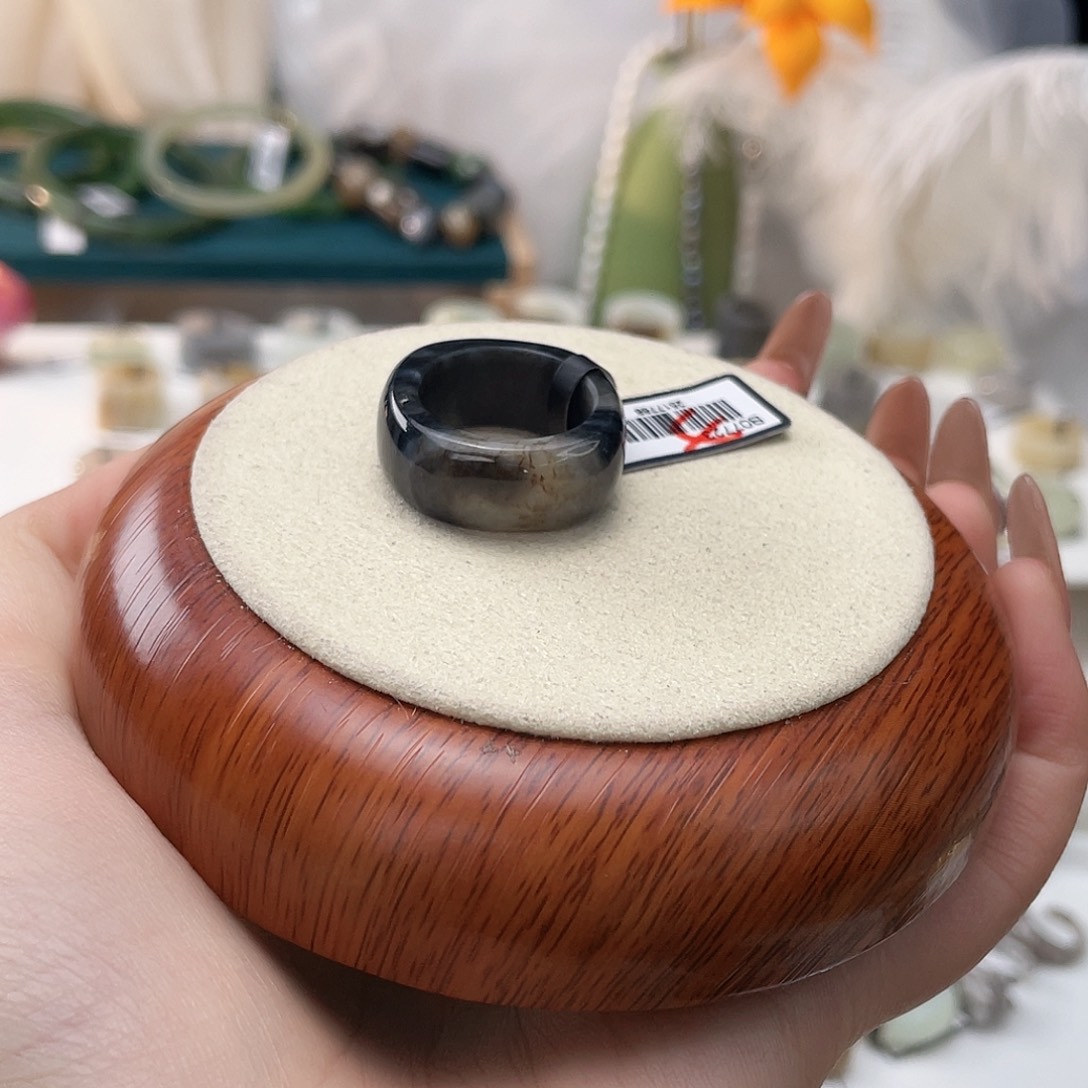 和田玉未镶嵌戒指妖花方圆v128