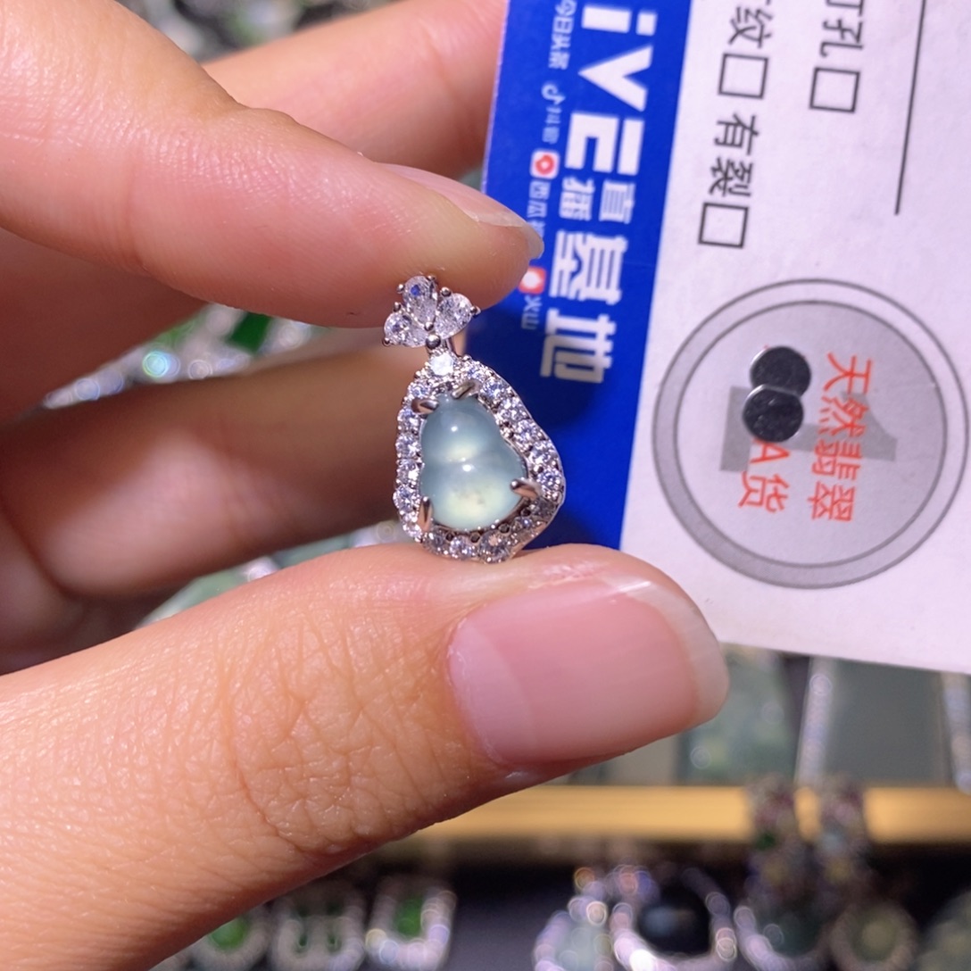 翡翠未镶嵌颈饰天然