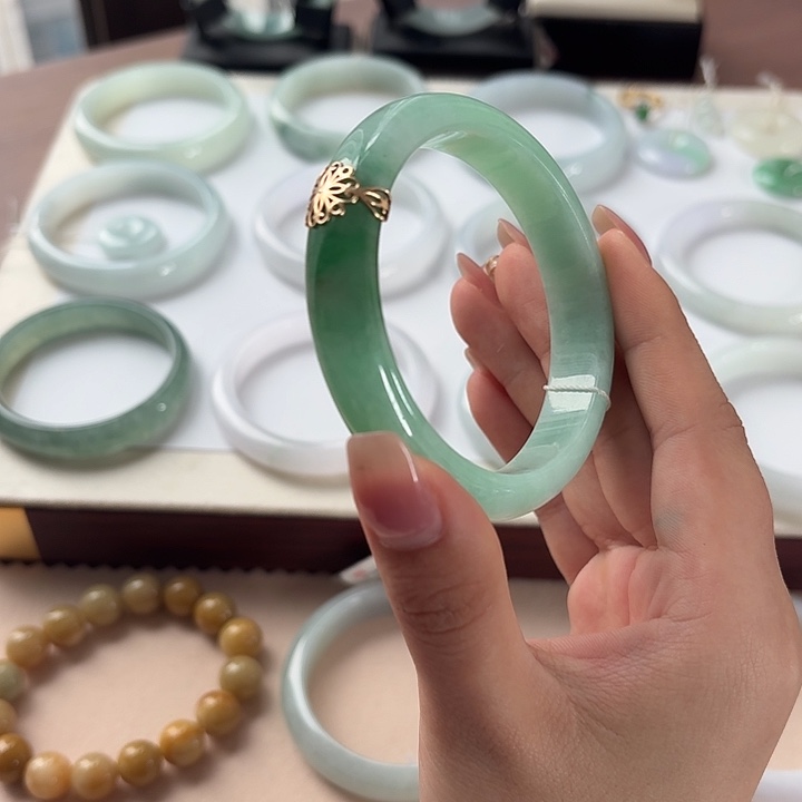 翡翠未镶嵌手镯（序号7）点菜看细节