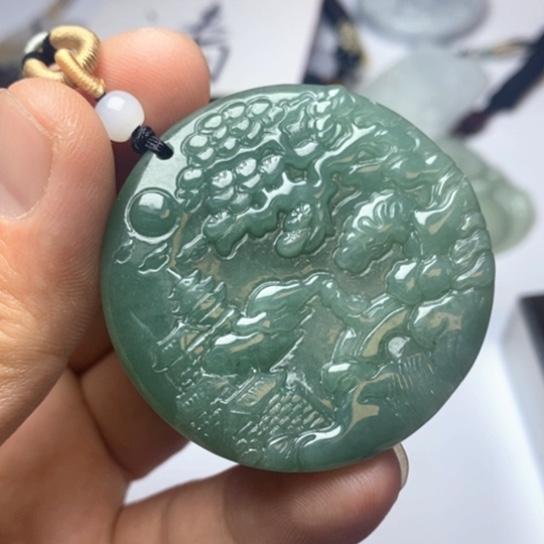 翡翠未镶嵌颈饰翡翠