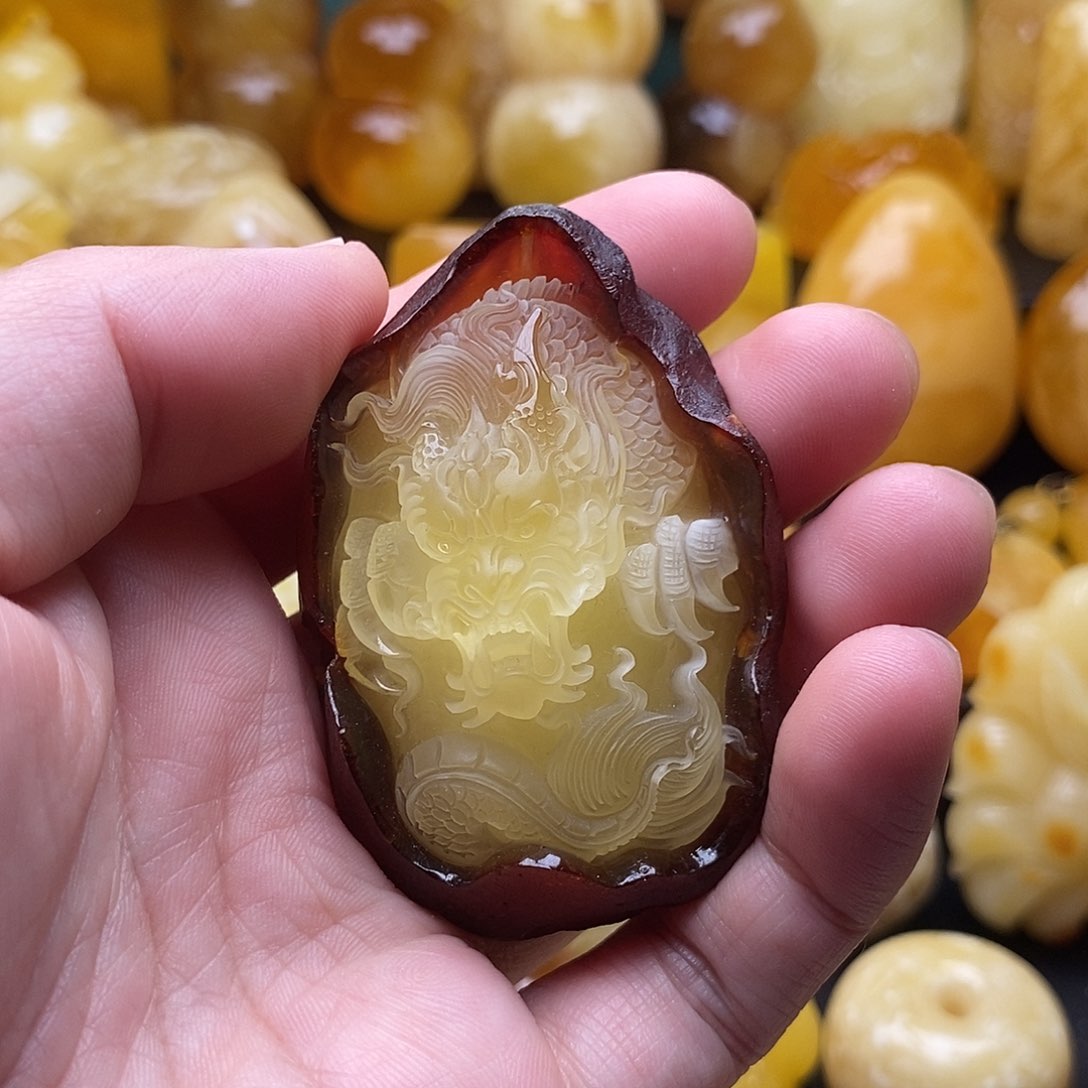 琥珀颈饰未镶嵌琥珀蜜蜡吊坠