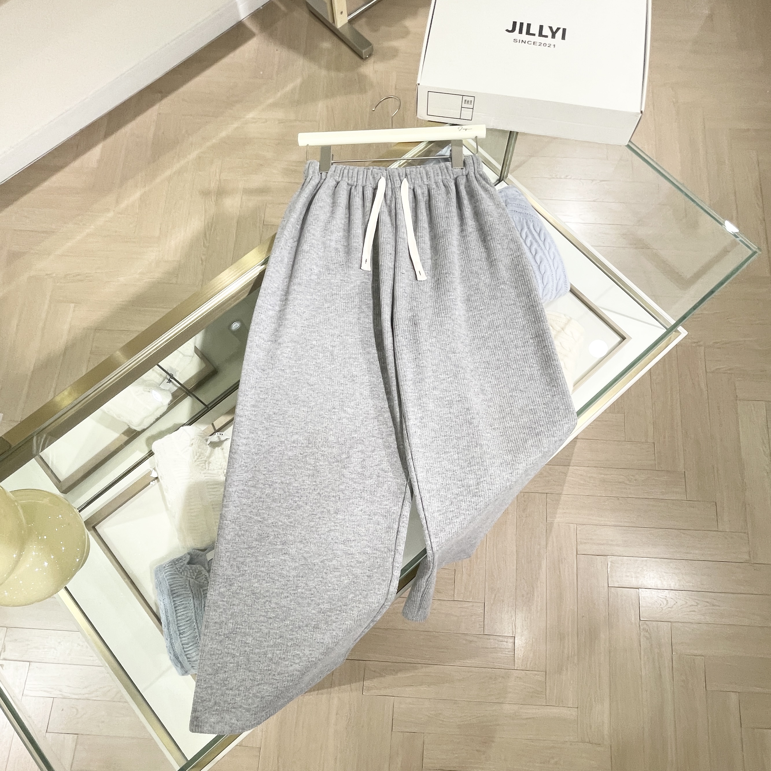 JILLYI【松弛感穿搭】三色高腰绑带休闲风阔腿长裤秋季纯色百搭