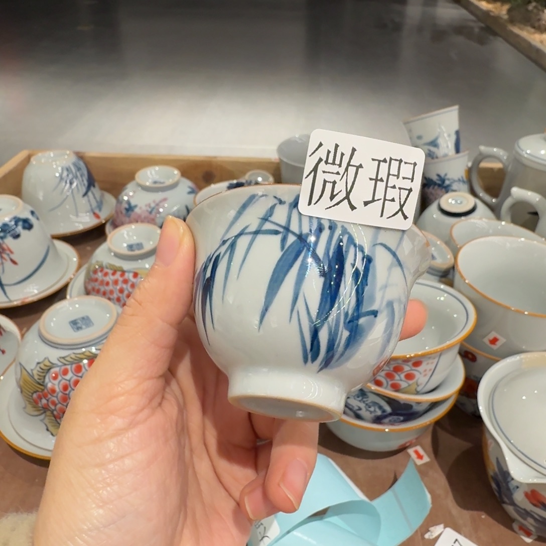 釉下手绘茶具微瑕