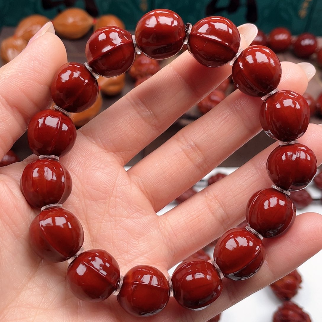 橄榄核手串鲨鱼背