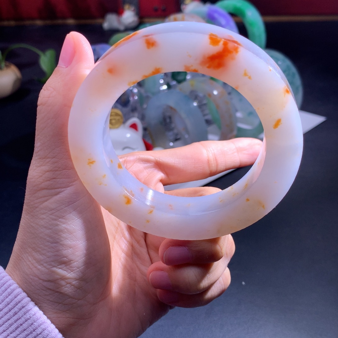 定制翡翠未镶嵌翡翠手镯
