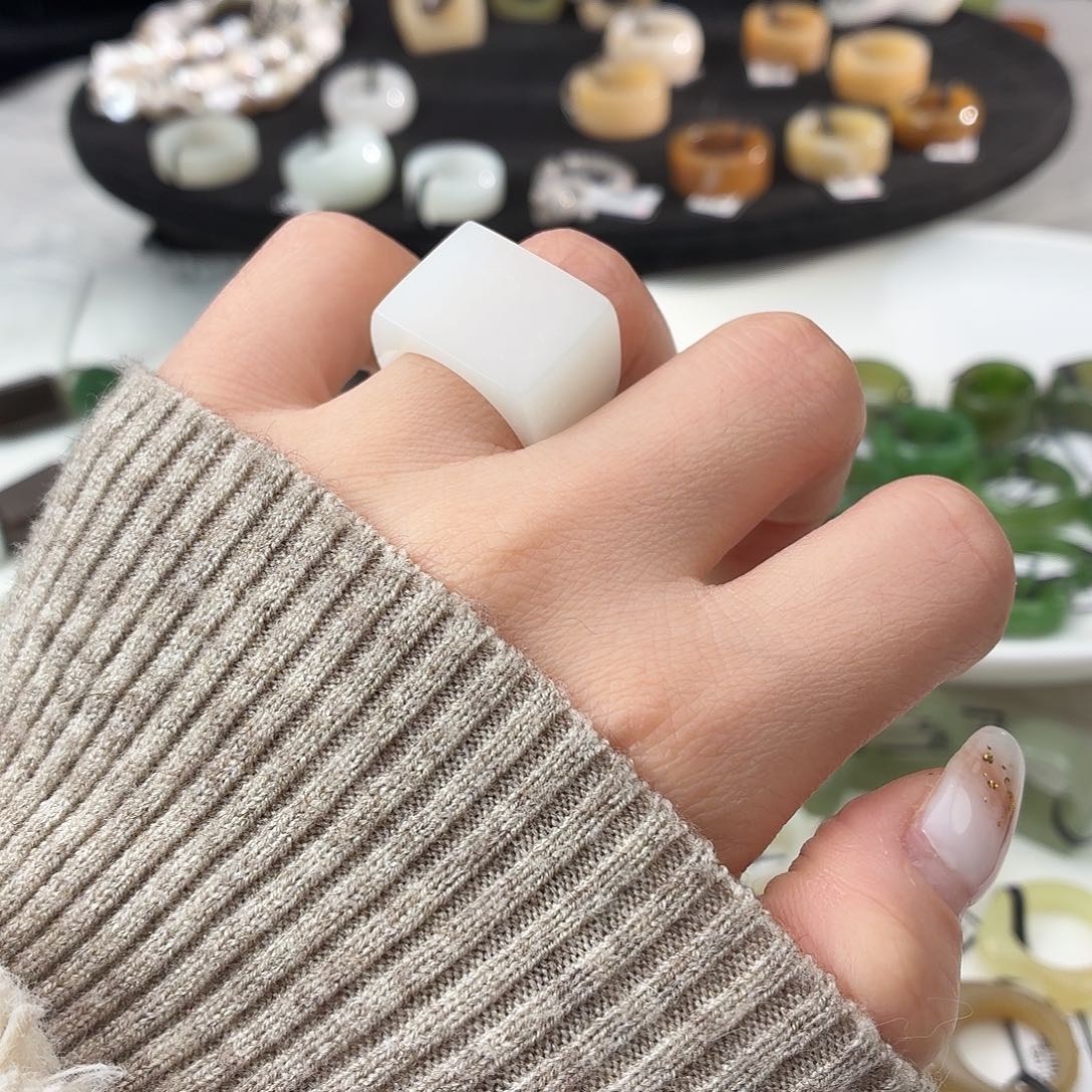 和田玉（糖玉）未镶嵌戒指S87俄白马鞍17.3