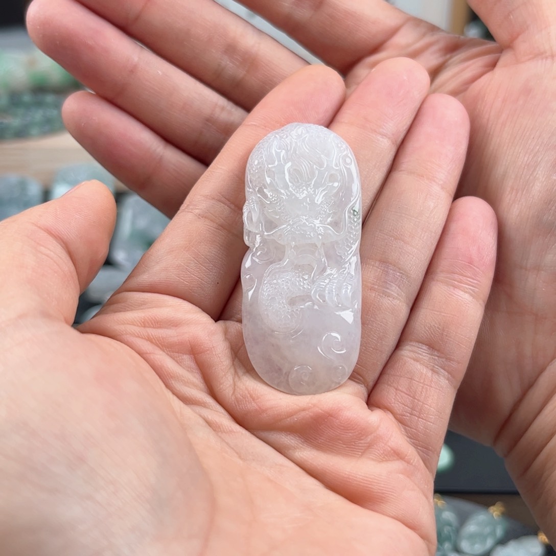 翡翠颈饰未镶嵌龙牌缅甸天然翡翠白月光