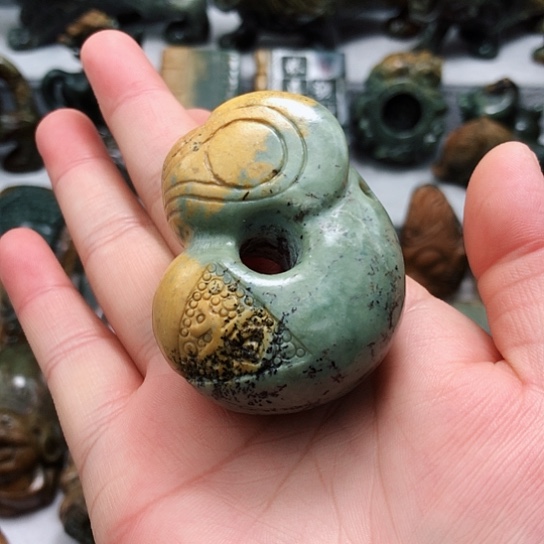 岫岩河磨玉（透闪石质玉）把件未镶嵌