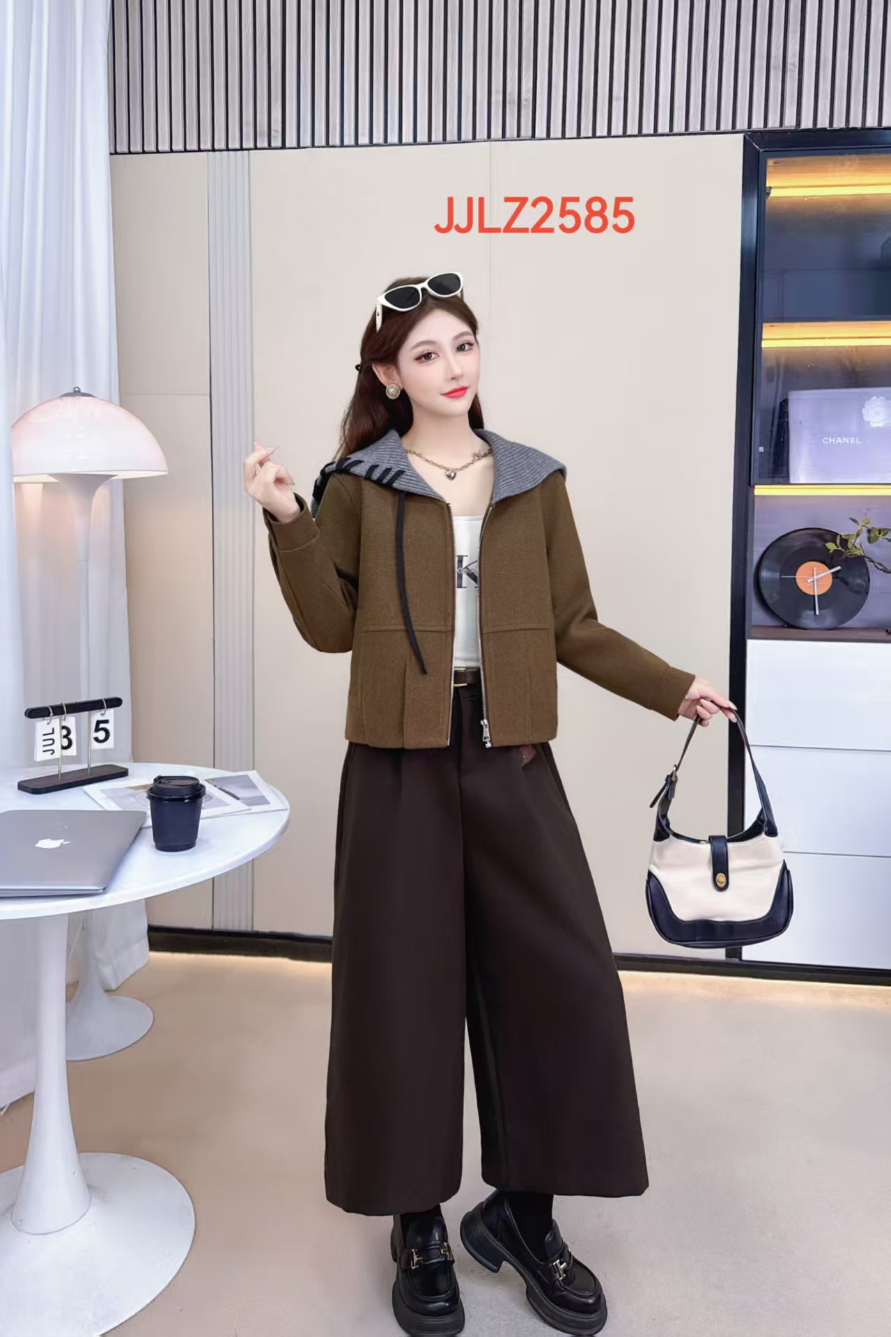 2585秋冬夹棉加厚小香风外套气质减龄短外套女