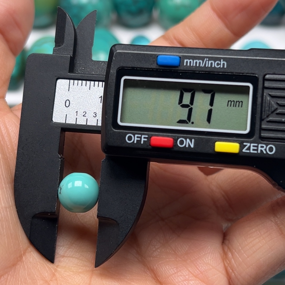 三***洲绿松石未镶嵌珠宝奇石