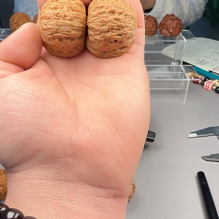 桃核把件我***饭铁锤妹妹