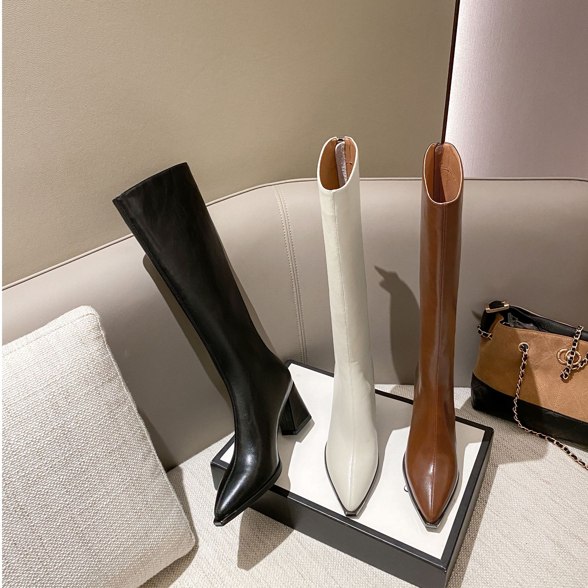 6cm36-43【瘦腿神器】真皮加大筒小香风高跟靴子尖头白色百搭瘦瘦靴