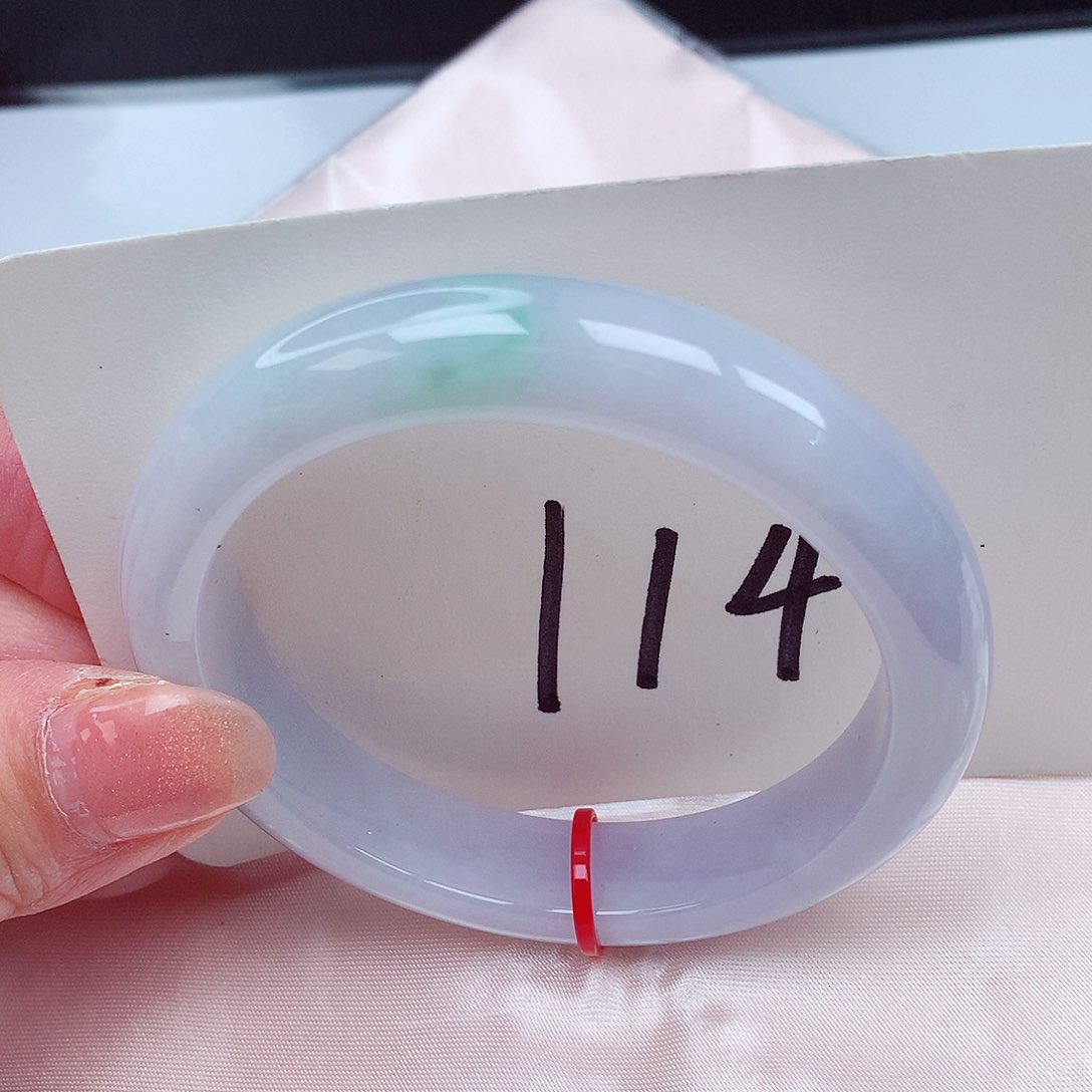 翡翠手镯未镶嵌翡翠