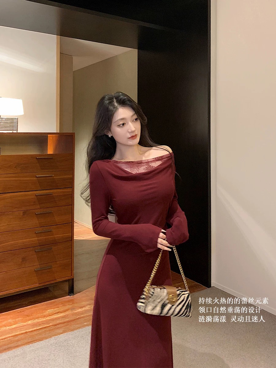 红色蕾丝边连衣裙女新年过年战袍年会穿搭秋冬季性感包臀长裙