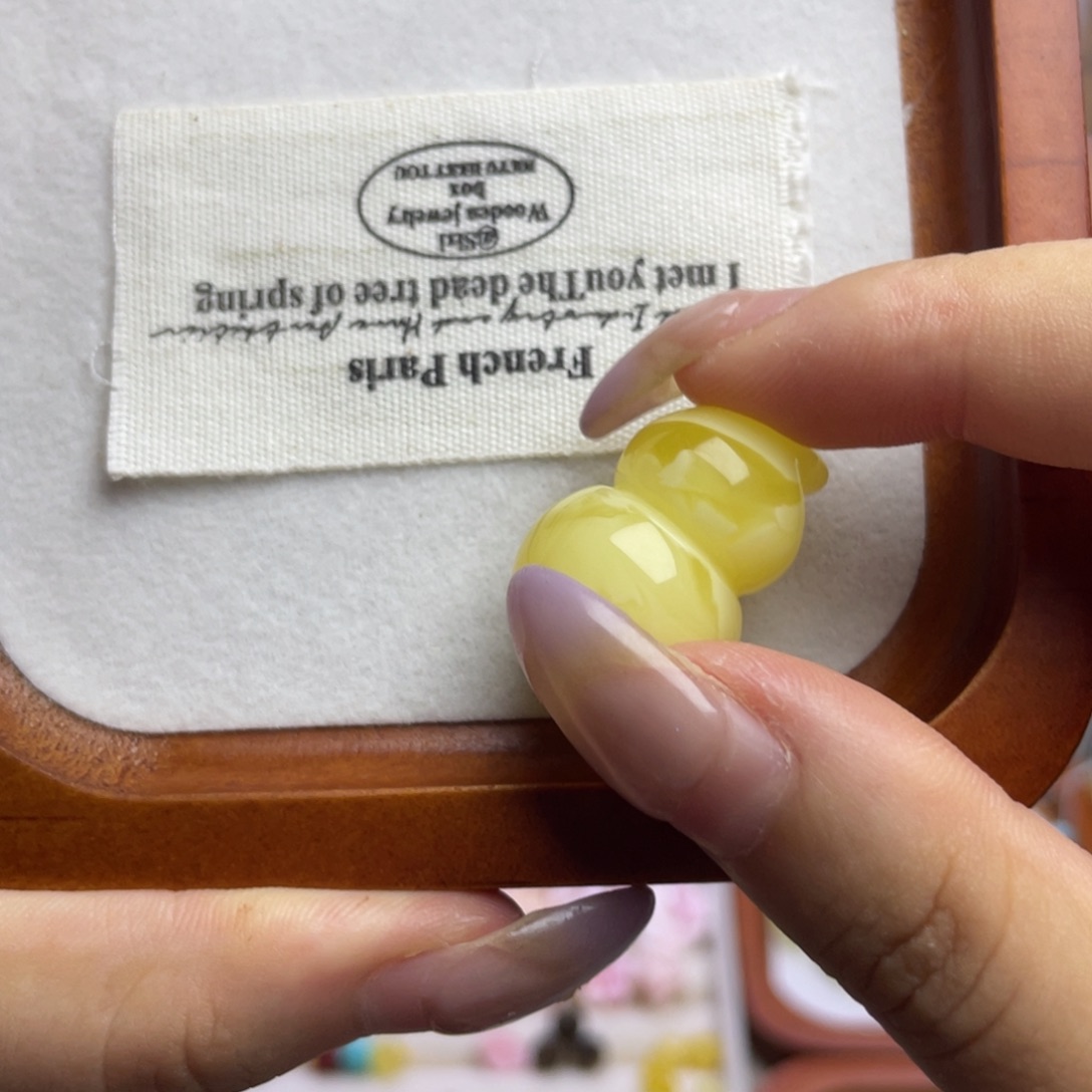 爱****红葫芦吊坠 4.4g默认微瑕