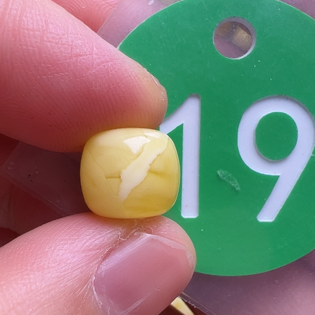 蜜蜡未镶嵌珠宝奇石10.+m m