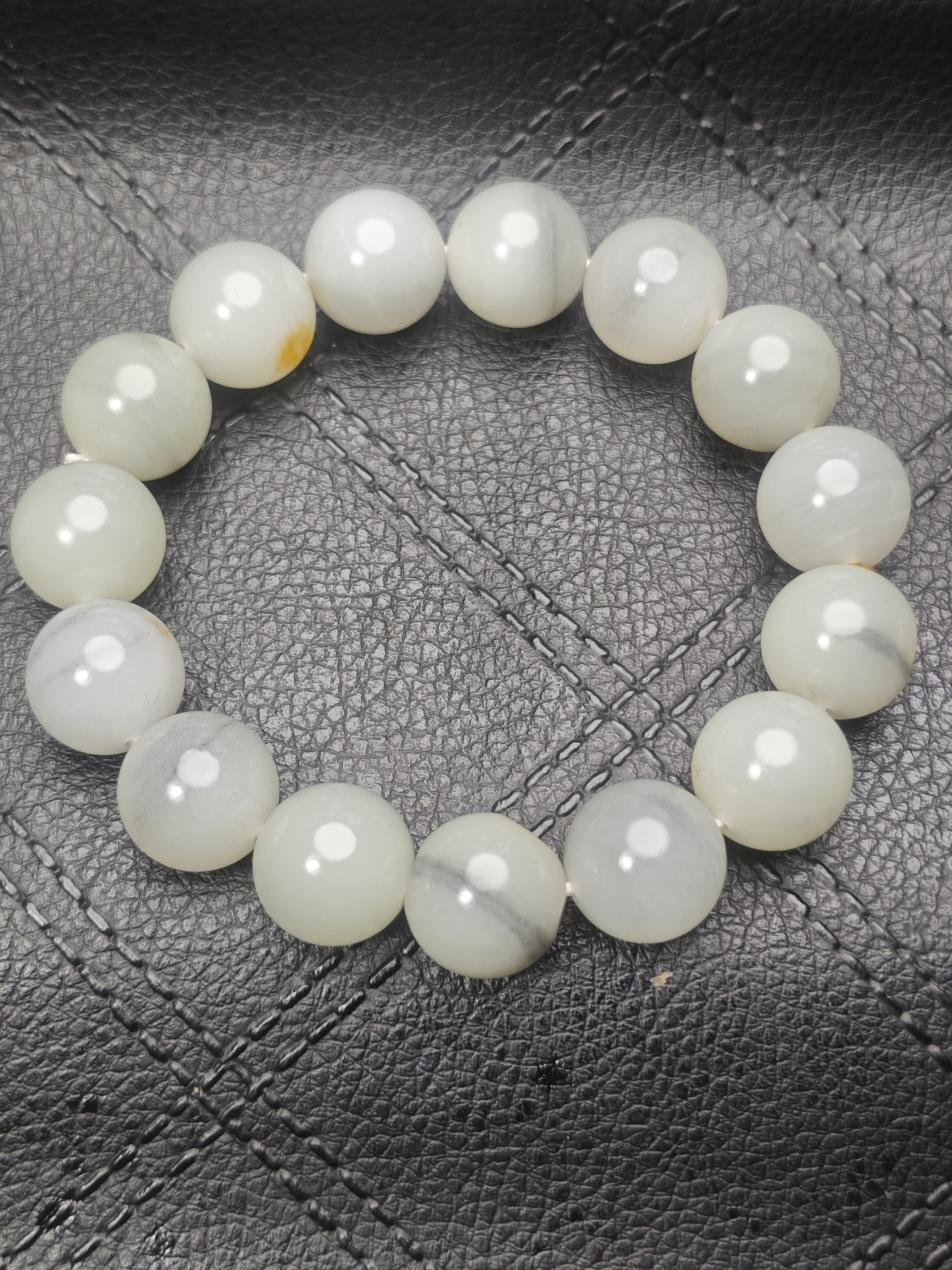 和田玉卡14圆珠手串