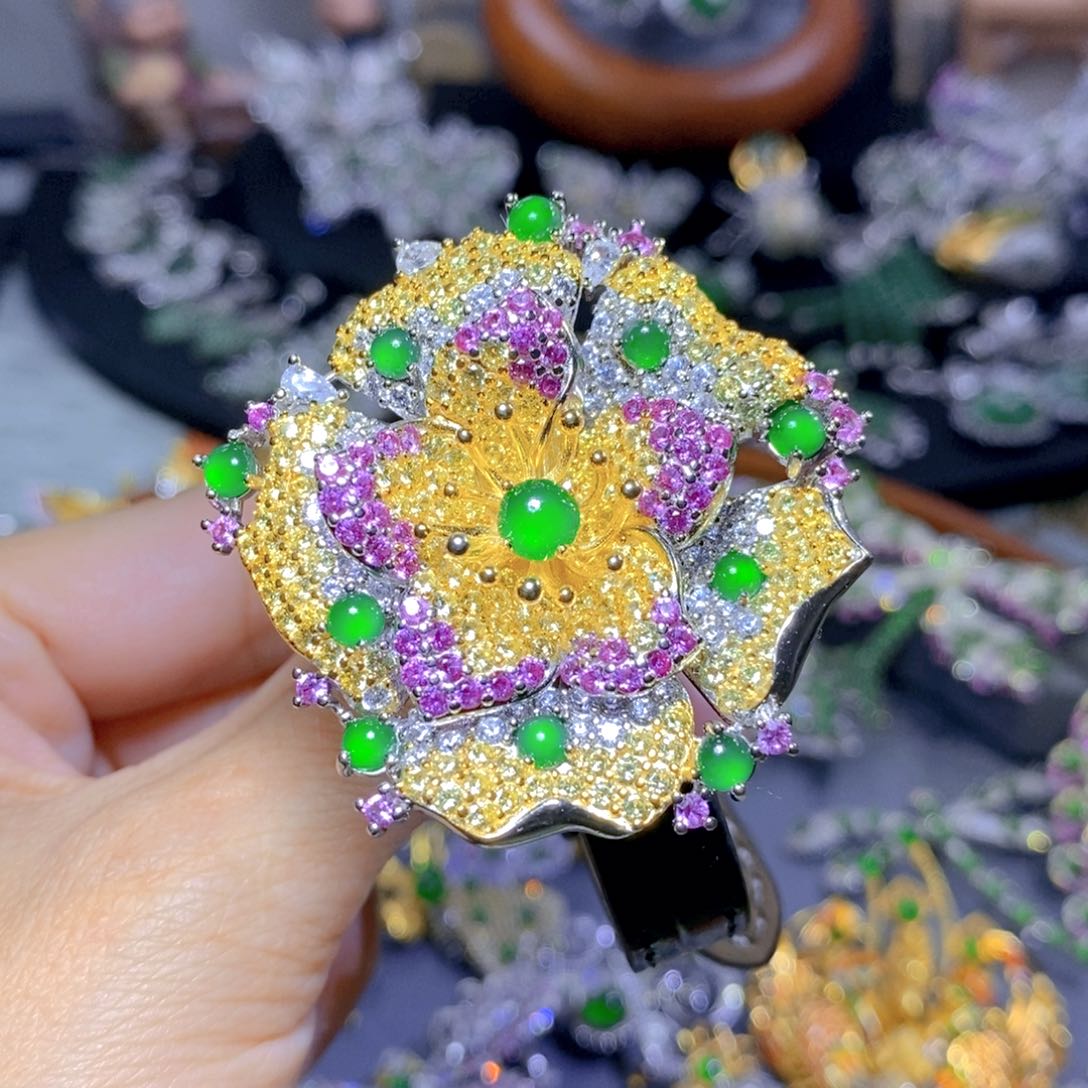 翡翠颈饰银S925镶嵌天然翡翠