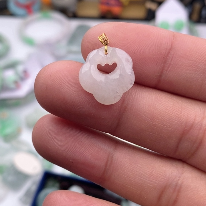 翡翠吊坠(不含链)18K金镶嵌