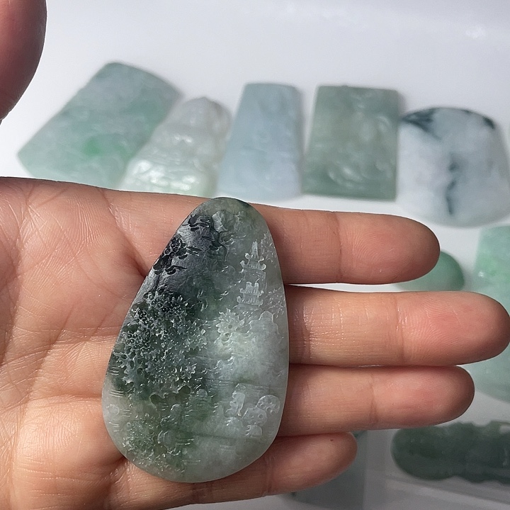 定制翡翠未镶嵌翡翠吊坠