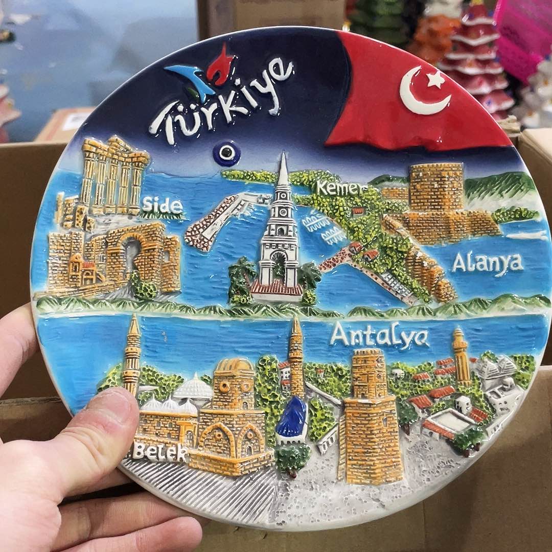 摆件    磕碰。封釉。