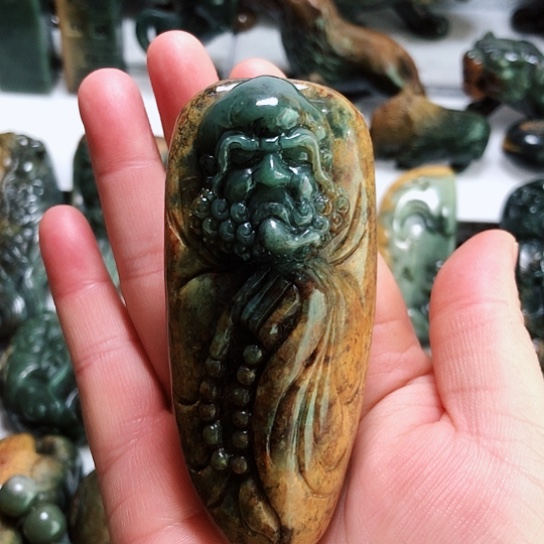 岫岩河磨玉（透闪石质玉）把件未镶嵌张*诚