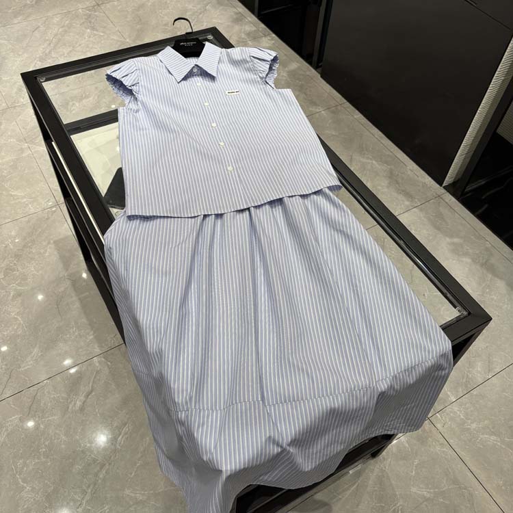 25年春装新款女装 时尚高级无袖翻领竖条纹套装-25Y1096