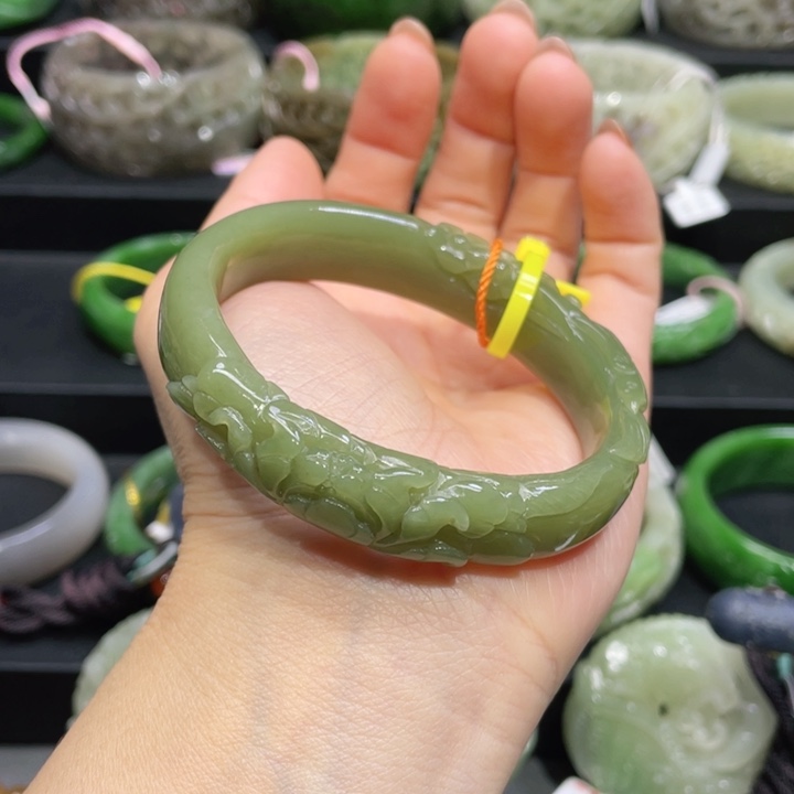 和田玉手镯57+圈口 编号26贵妃镯未镶嵌