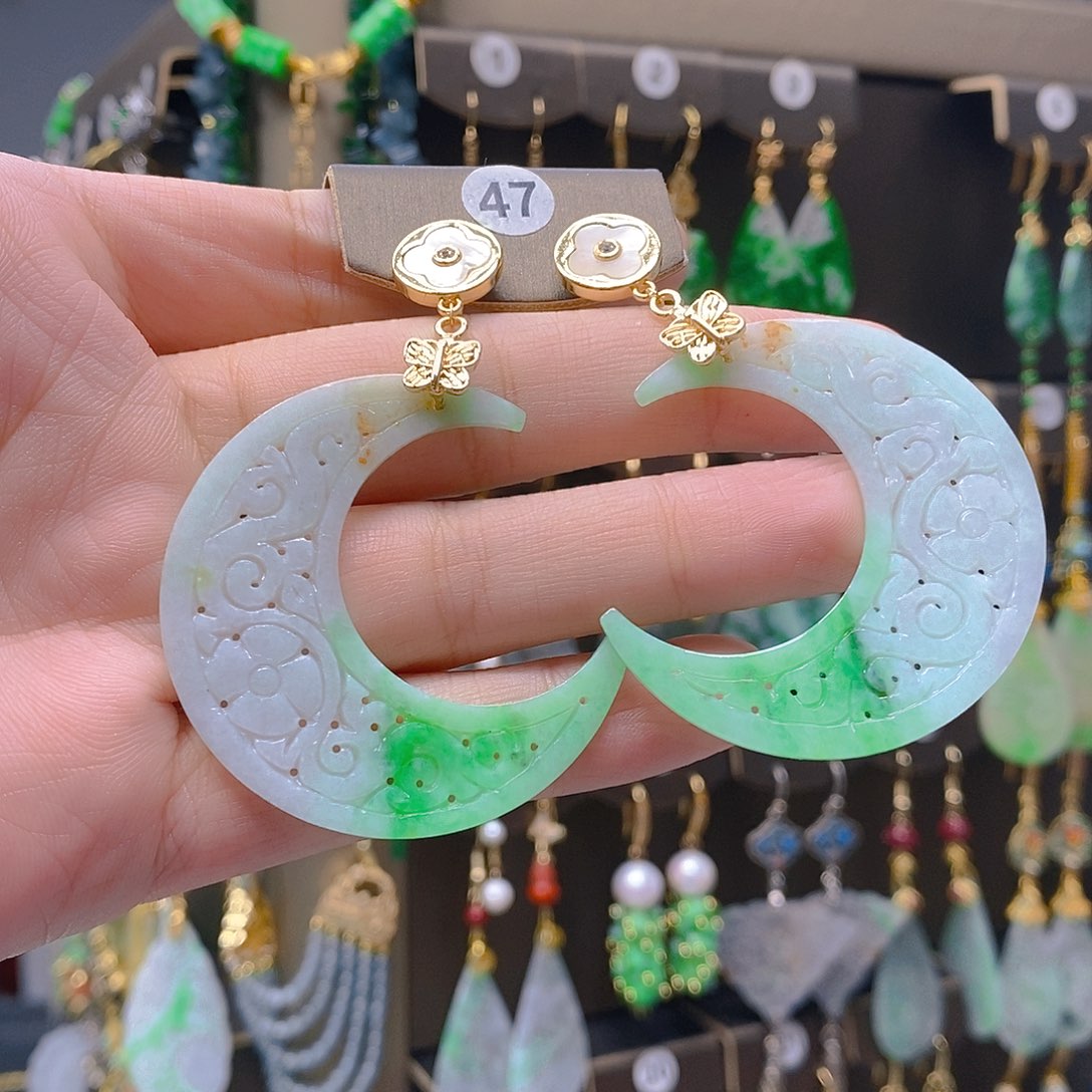 未镶嵌翡翠耳饰翡翠