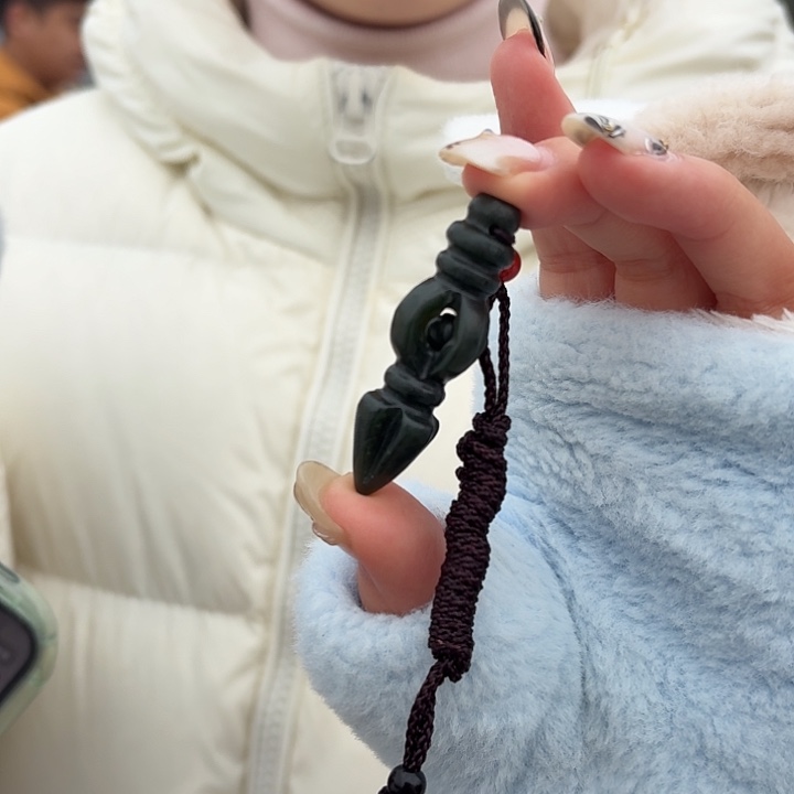 和田玉未镶嵌颈饰降魔杵