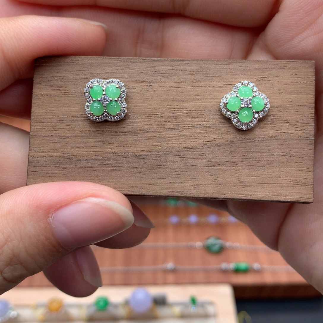 翡翠未镶嵌耳饰111