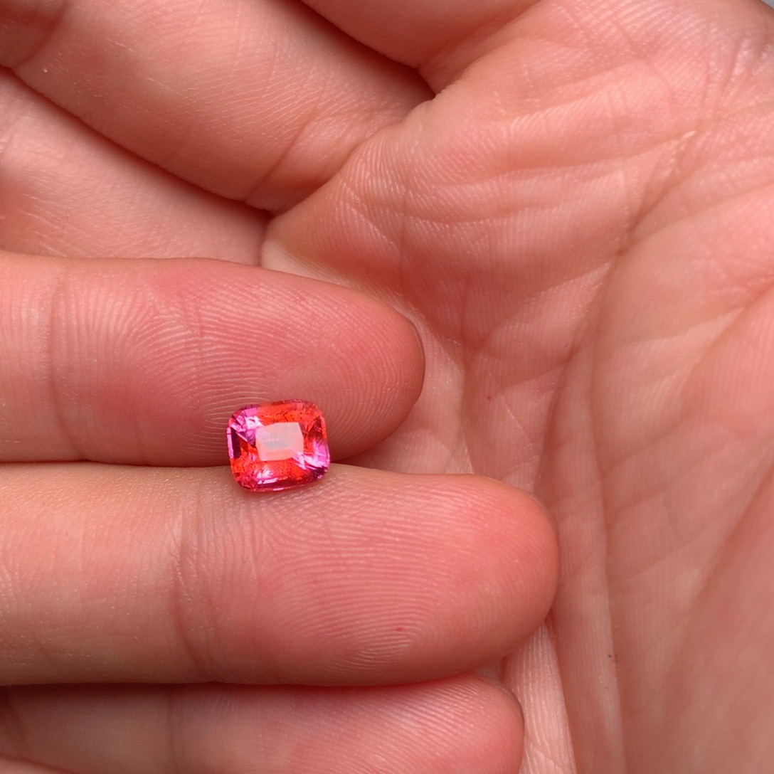 裸石尖晶石c**?裸石尖晶石