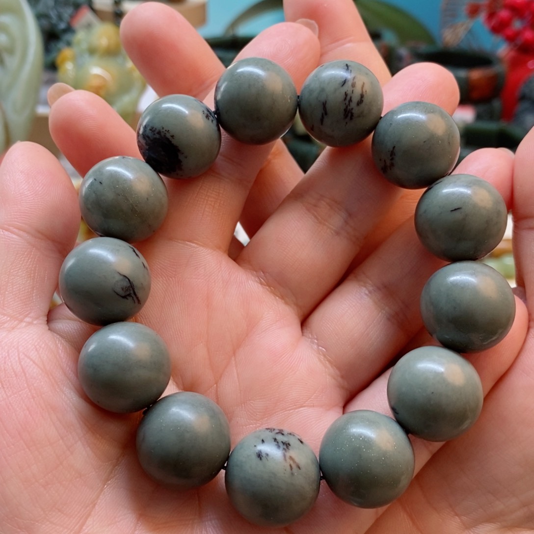 透闪石质玉手串未镶嵌