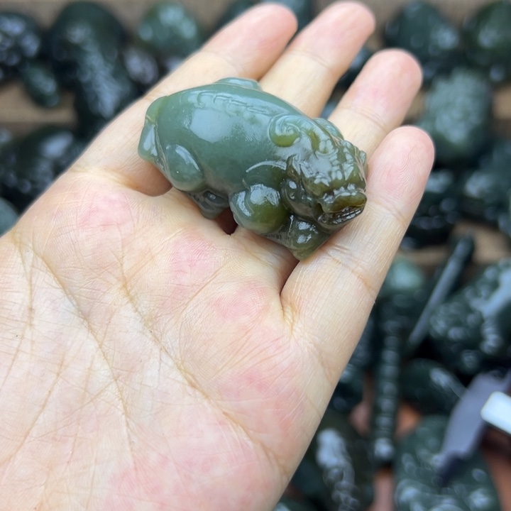 和田玉未镶嵌挂件