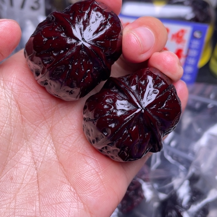 文玩核桃把件云铁三棱