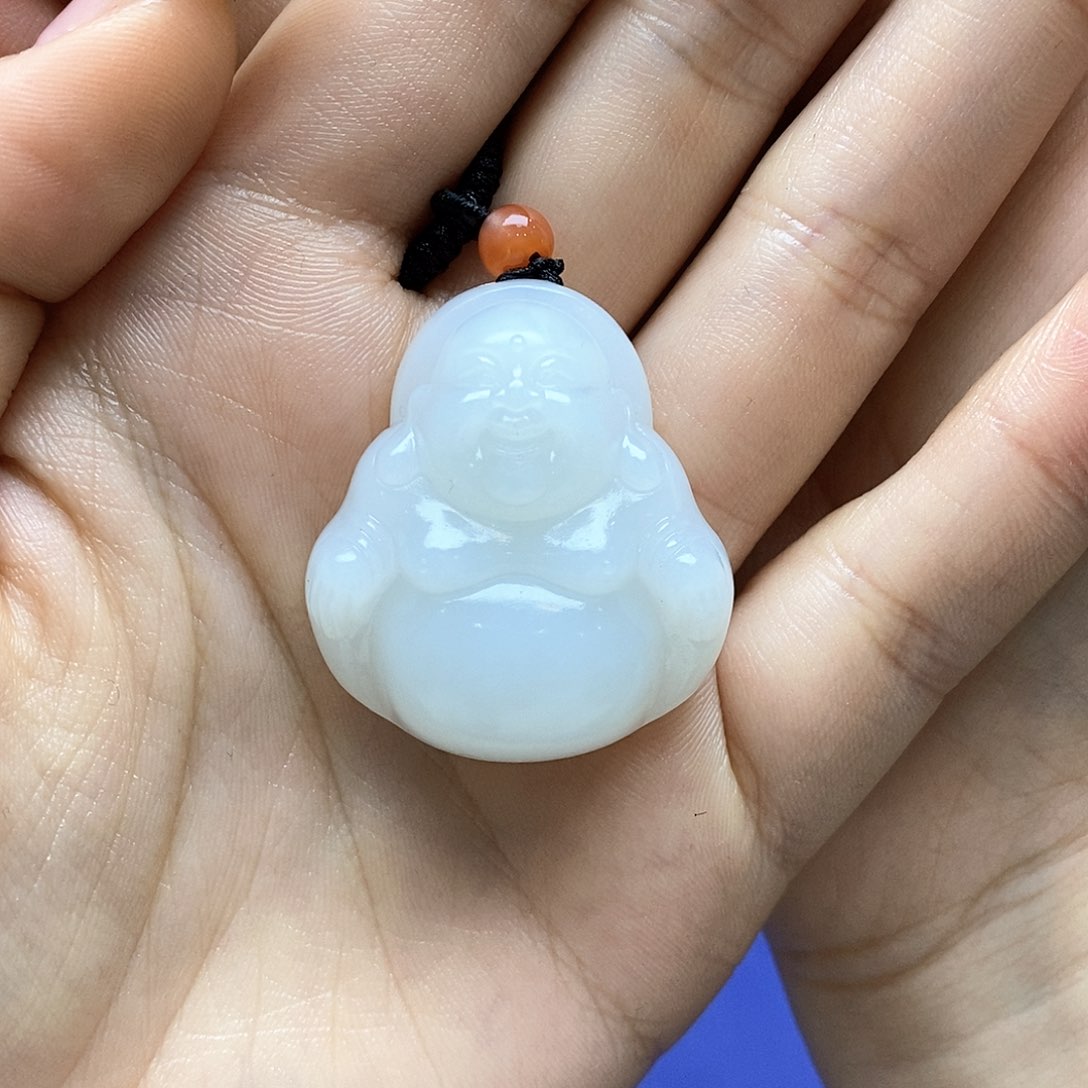 和田玉颈饰未镶嵌屡**鲜