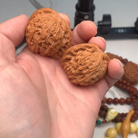 文玩核桃吊坠茵*黄磨盘40 8