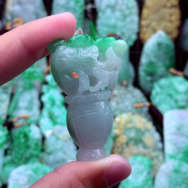 翡翠吊坠(不含链)未镶嵌