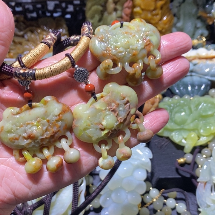 岫玉岫玉吊坠未镶嵌