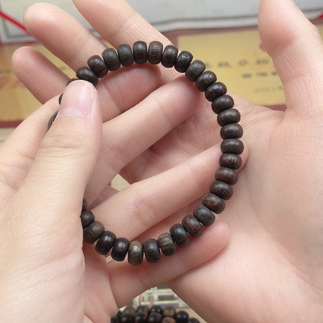 沉香手串W*.越南富森红土树心瘤疤古董料