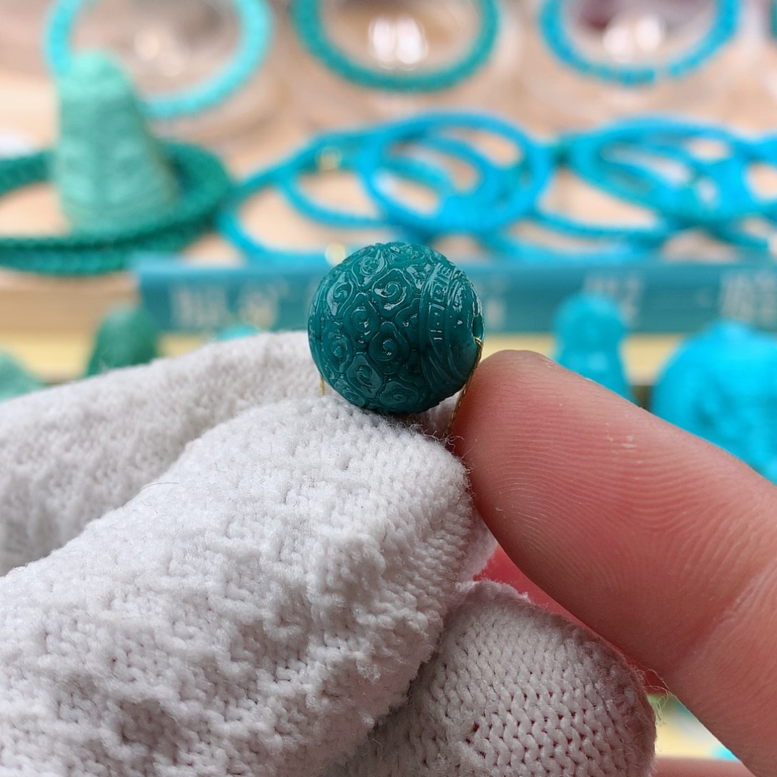 绿松石颈饰未镶嵌