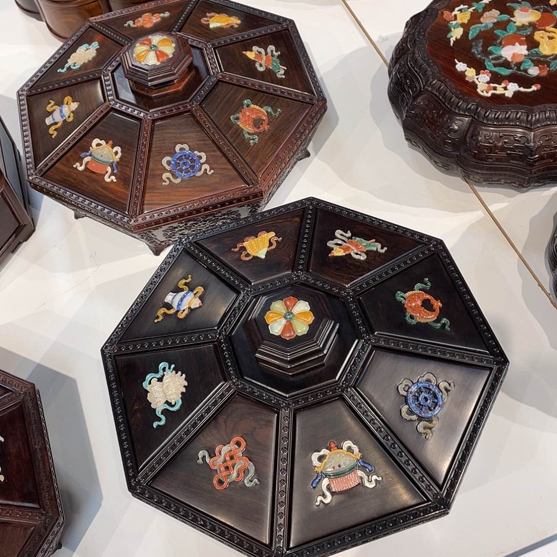 黑酸枝木类成套家具