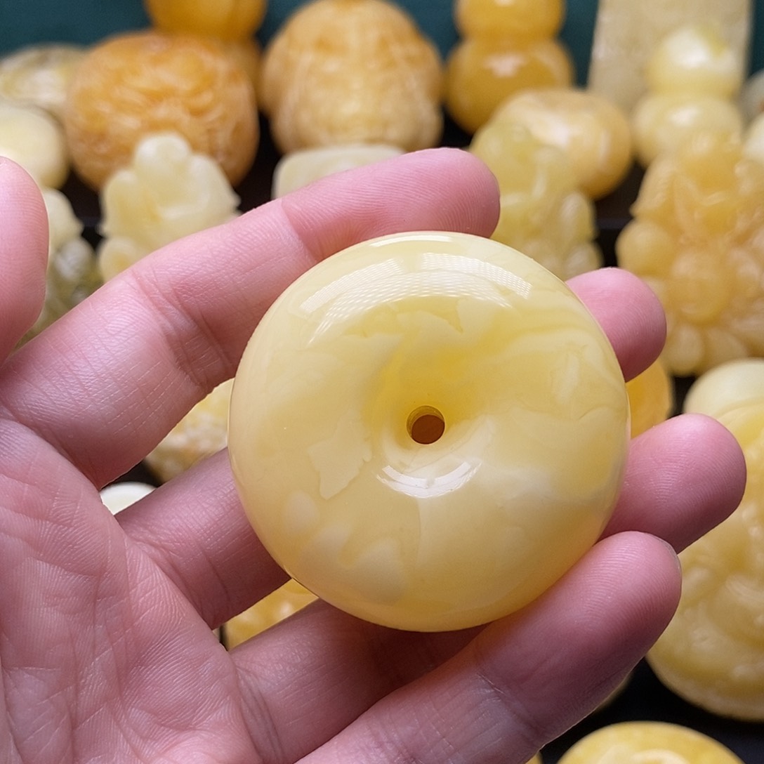 琥珀颈饰未镶嵌琥珀蜜蜡吊坠