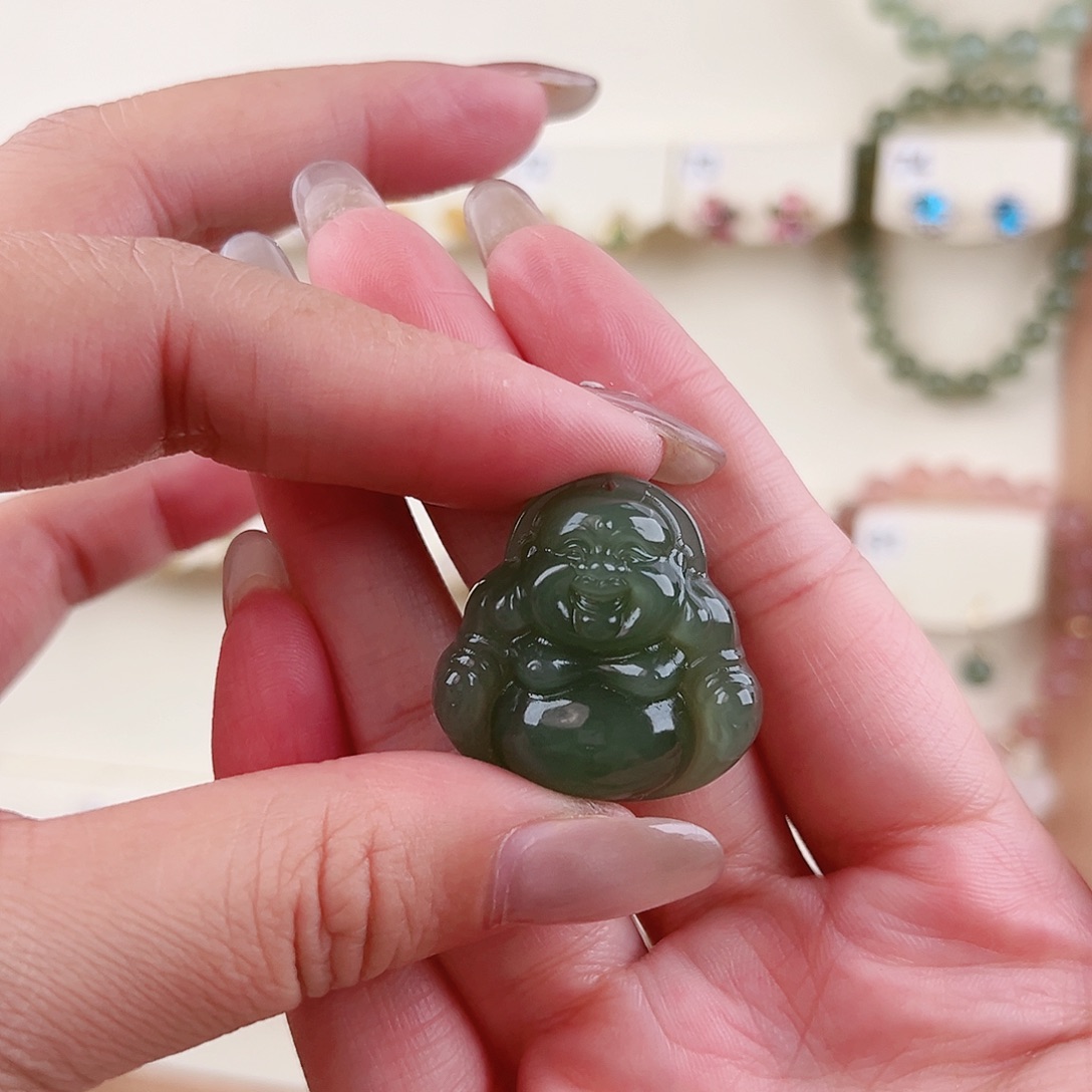 稀***蟀颈饰未镶嵌和田玉